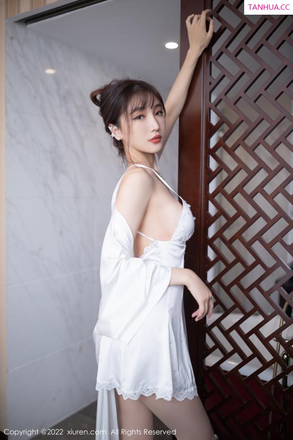 陆萱萱  [XiuRen]高清写真图 2022.12.08 No.5973 陆萱萱 丝袜美腿第12张图片